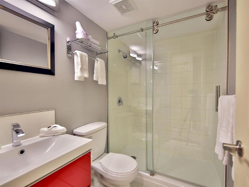 Hotel Newstar Montreal image 15